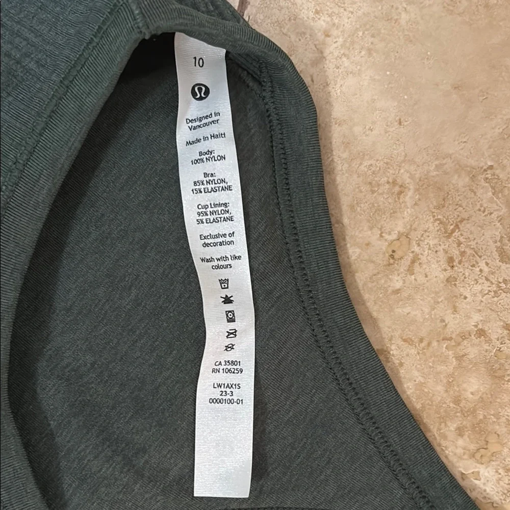 Women's Lululemon Green Tank Top Size 10 . Nwot - Picture 2 of 4